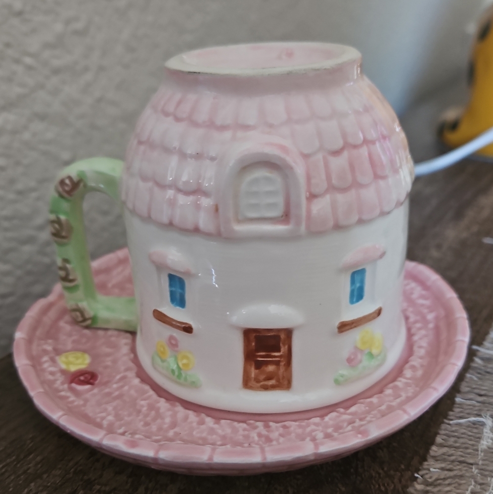 Russ Vintage Hand Painted Ceramic Country Cottage Tea Cup Set